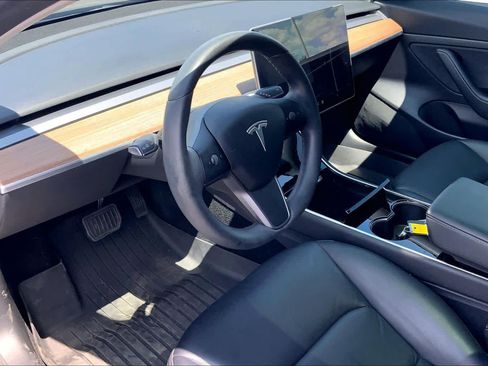 Used 2020 Tesla Model 3 Standard Range RWD image 17