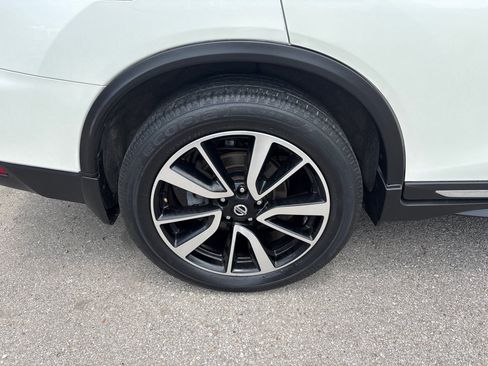 Used 2019 Nissan Rogue SL w/ Premium Package FWD image 11