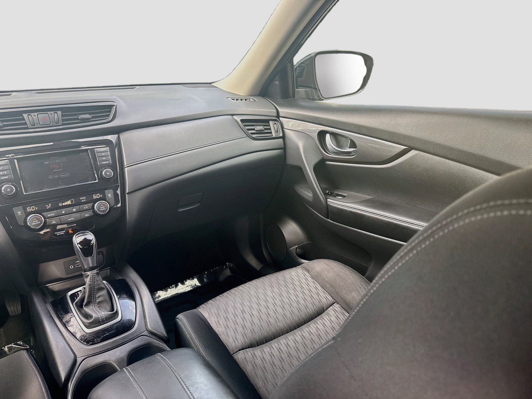 Used 2020 Nissan Rogue SV FWD image 21