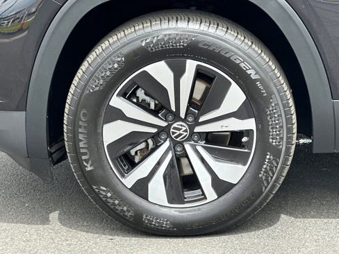 Used 2024 Volkswagen Atlas Cross Sport SE AWD/4WD image 26