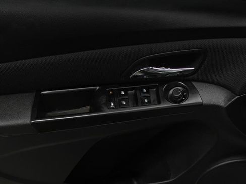 Used 2013 Chevrolet Cruze LT FWD image 15