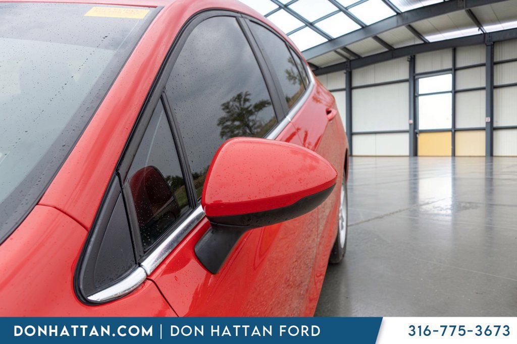 Used 2018 Chevrolet Cruze LT w/ Convenience Package FWD image 32
