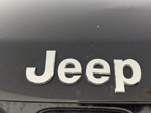 Certified 2020 Jeep Compass Latitude image 36