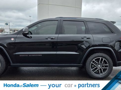 Used 2018 Jeep Grand Cherokee Trailhawk w/ Trailhawk Luxury Group image 6