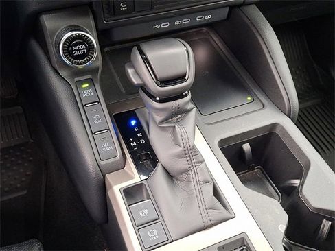 Used 2025 Toyota Land Cruiser image 15