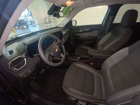 Used 2024 Chevrolet TrailBlazer LT FWD image 27