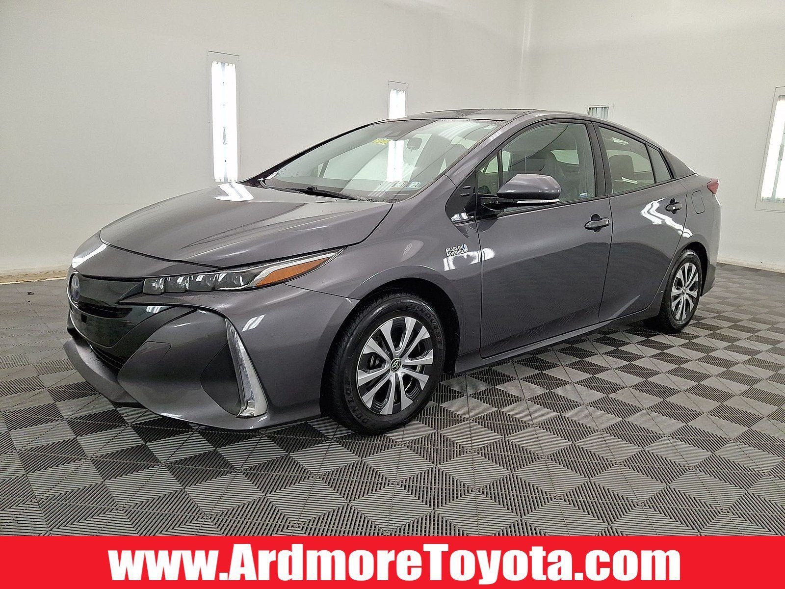 Used 2020 Toyota Prius Prime XLE FWD image 1