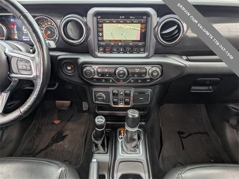 Used 2021 Jeep Wrangler Unlimited Sahara image 7