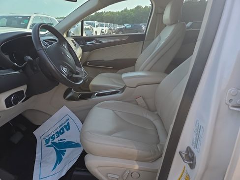 Used 2019 Lincoln MKC Premiere AWD/4WD image 6