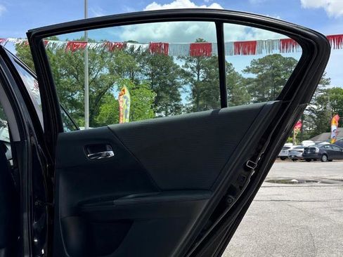 Used 2015 Honda Accord LX image 12