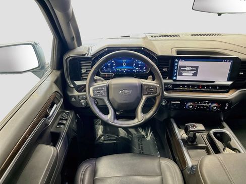 Used 2023 Chevrolet Silverado 1500 LT Trail Boss w/ LT Trail Boss Premium Package AWD/4WD image 24