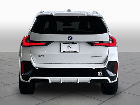 New 2026 BMW X1 xDrive28i w/ Technology Package AWD/4WD image 4