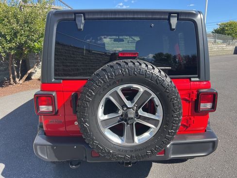 Used 2020 Jeep Wrangler Unlimited Sahara image 13