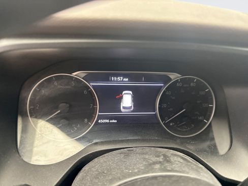Used 2023 Nissan Rogue S FWD image 9