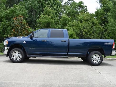Used 2022 RAM 2500 Tradesman w/ Chrome Appearance Group AWD/4WD image 3