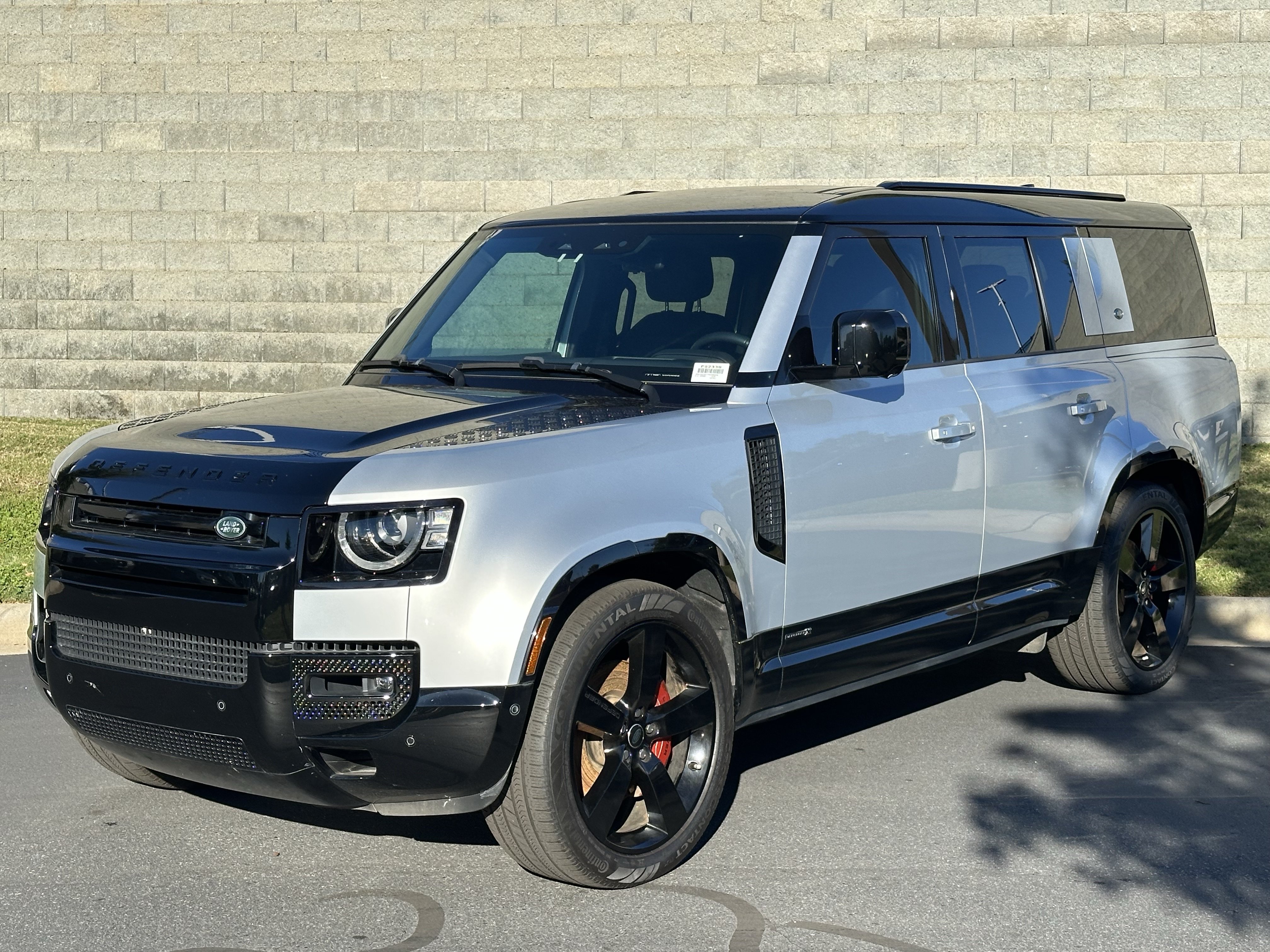 Used 2024 Land Rover Defender 130 X AWD/4WD image 2