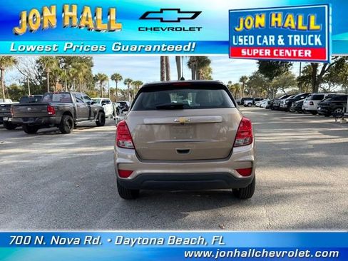 Used 2018 Chevrolet Trax LS image 9