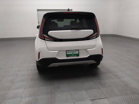Used 2025 Kia Soul LX image 6