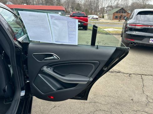 Used 2019 Mercedes-Benz CLA 250 4MATIC image 19