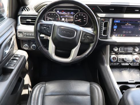Used 2021 GMC Yukon XL Denali w/ Advanced Technology Package RWD image 26