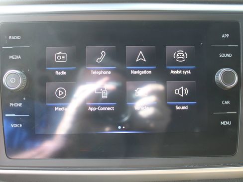 Used 2021 Volkswagen Atlas Cross Sport SE w/ Panoramic Sunroof Package AWD/4WD image 42