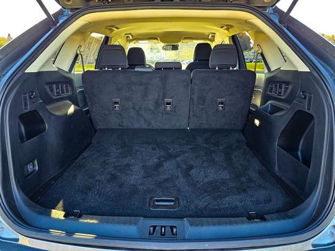 Used 2022 Ford Edge SE w/ Black Appearance Package image 32