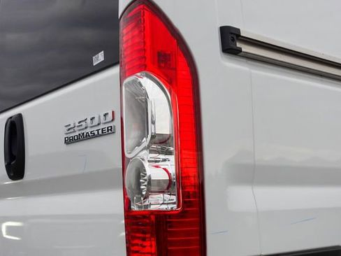 New 2025 RAM ProMaster 2500 w/ Quick Order Package 22G SLT image 6