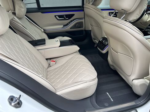 Certified 2025 Mercedes-Benz S 580 4MATIC Sedan w/ AMG Line Package image 42