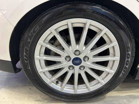 Used 2016 Ford C-MAX SEL w/ Equipment Group 302A image 22