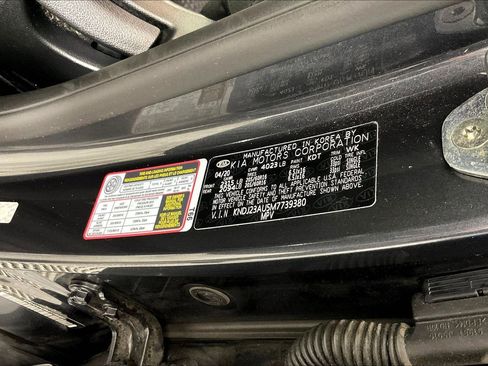 Used 2021 Kia Soul LX FWD image 18