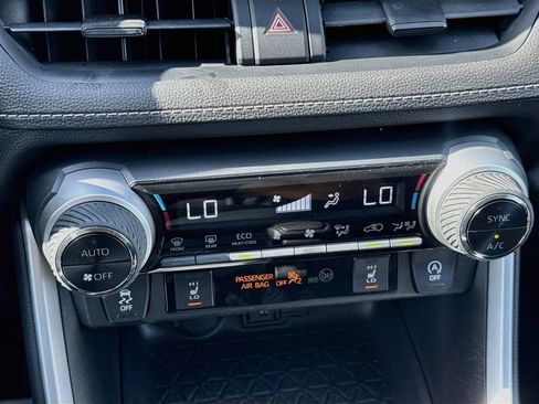 Used 2021 Toyota RAV4 XLE w/ Convenience Package AWD/4WD image 18