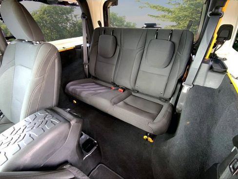 Used 2019 Jeep Wrangler Sport AWD/4WD image 22