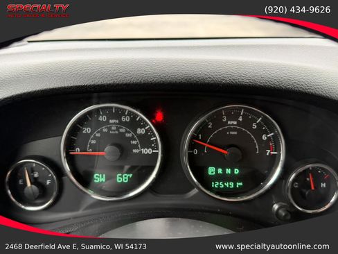 Used 2018 Jeep Wrangler Unlimited Sahara AWD/4WD image 18