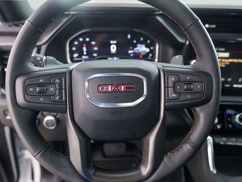 Used 2025 GMC Sierra 1500 AT4 w/ AT4 Premium Package AWD/4WD image 15