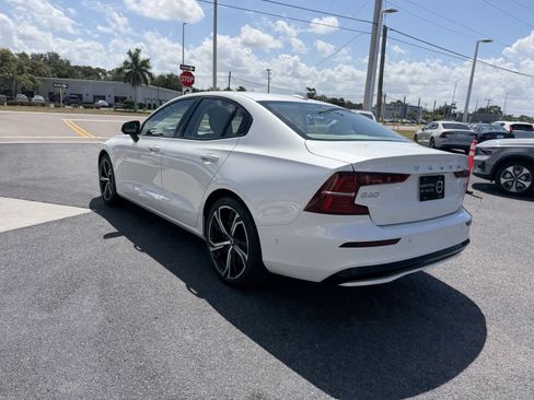 Certified 2025 Volvo S60 B5 Plus AWD/4WD image 5
