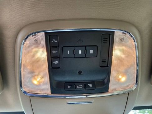 Used 2021 Jeep Grand Cherokee Limited AWD/4WD image 23