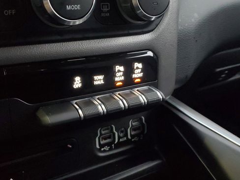 Used 2019 RAM 1500 Big Horn image 29