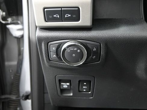 Used 2020 Ford F150 Lariat w/ Equipment Group 502A Luxury AWD/4WD image 24