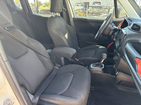 Used 2018 Jeep Renegade Sport w/ Power & Air Group AWD/4WD image 11
