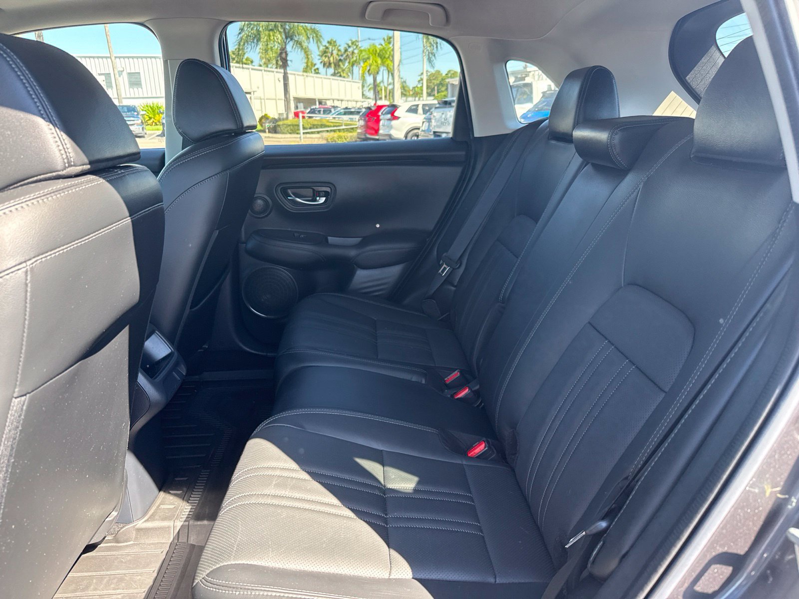 Used 2024 Honda HR-V EX-L image 10