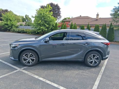 Used 2024 Lexus RX 350 Premium w/ Accessory Package AWD/4WD image 2