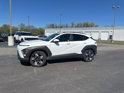 Used 2025 Hyundai Kona SEL image 9