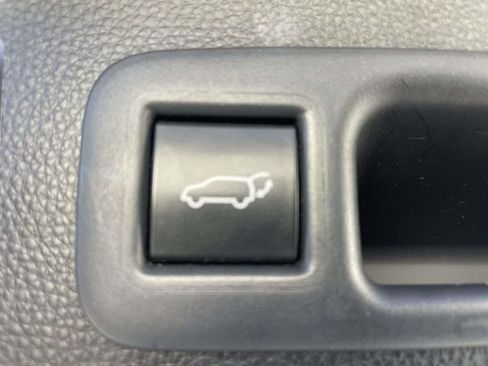Used 2021 Toyota Highlander Platinum FWD image 17