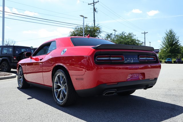 Used 2023 Dodge Challenger SXT w/ Plus Package RWD image 8