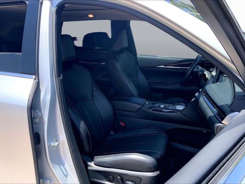 Used 2023 INFINITI QX60 Pure FWD image 9