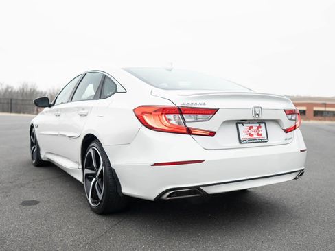 Used 2019 Honda Accord Sport image 4