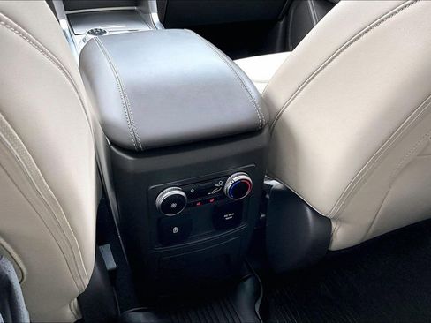 Used 2023 Ford Explorer Platinum w/ Technology Package RWD image 10