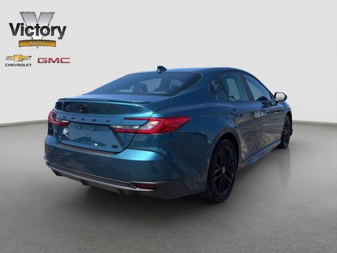 Used 2025 Toyota Camry SE w/ Convenience Package image 6