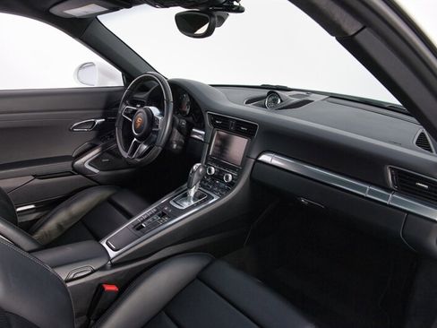 Used 2014 Porsche 911 Carrera 4S image 28