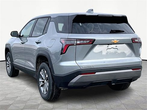 New 2026 Chevrolet Equinox LT image 4